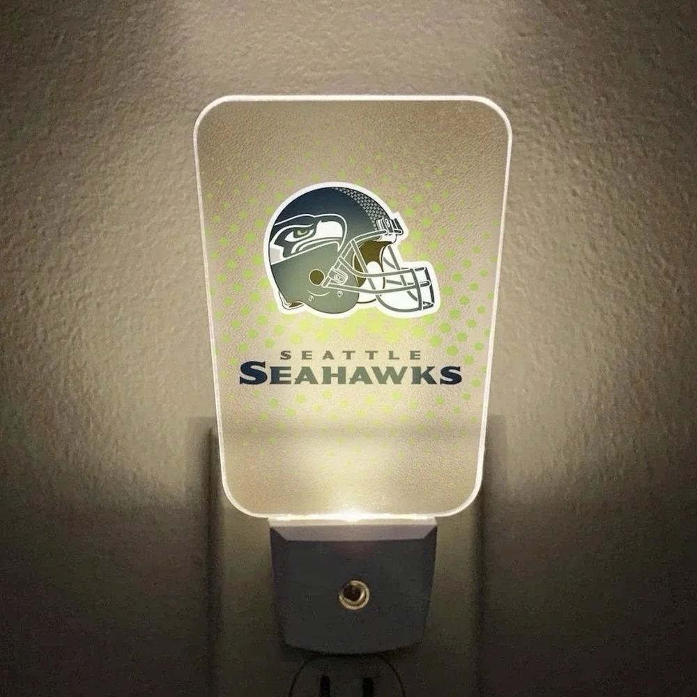 SEATTLE SEAHAWKS TEAM FROSTED‎ NIGHT LIGHT PLUG-IN LED W/LIGHT SENSOR NEW